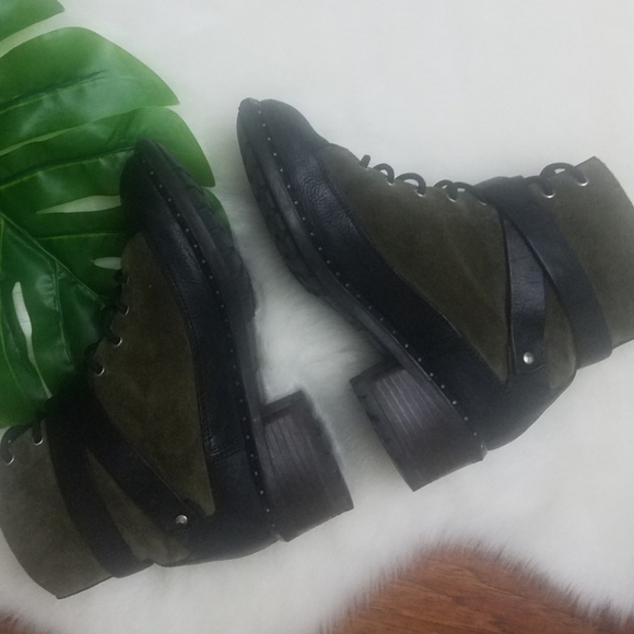 UGG Australia Collection Combat Boots Size 6.5 - Picture 8 of 13